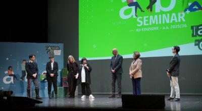 L'incontro al Teatro Valli, sul palco anche la Vicepresidente della Provincia, Francesca Bedogni.