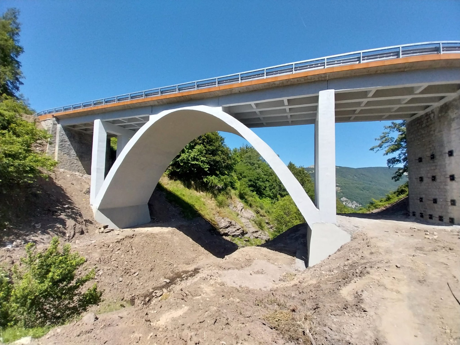 Il ponte sul Rio Goredo dopo l'intervento